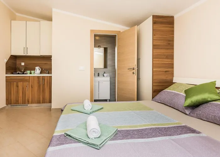 Bobeta 3 By Interhome Apartman Vir