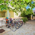 Bobeta 3 By Interhome Vir